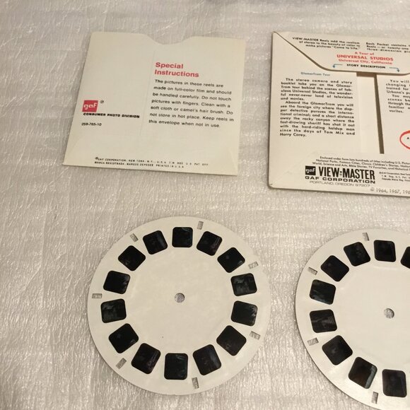 2 View Master 3-reel packets of Universal Studios 1969 & 1974 w/ booklets - Picture 13 of 15